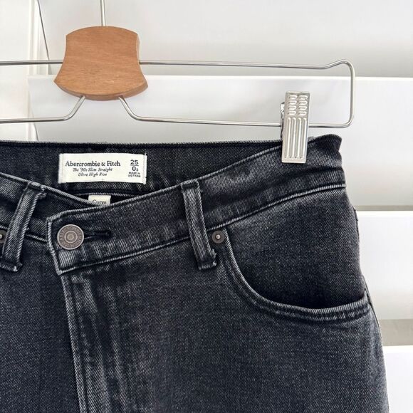 Abercrombie Fitch Curve Love 90’s Slim Straight Ultra High Rise Jeans 25/0 Short - Picture 10 of 16